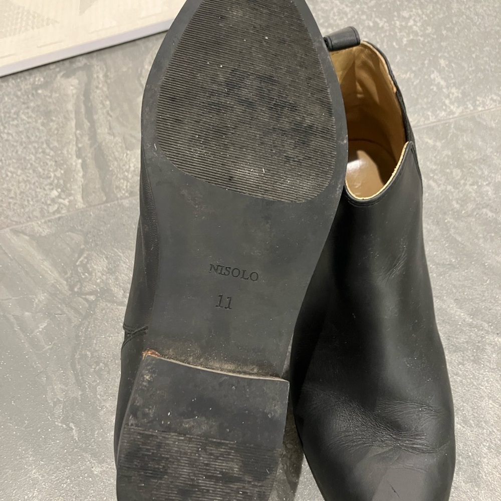 Nisolo Women’s Chelsea boots - Picture 2 of 6